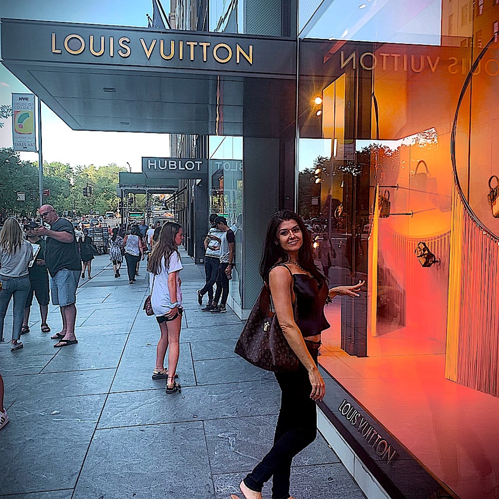 Flyer, show information and times 💗⭐️🤍 - Picture 4 of 9